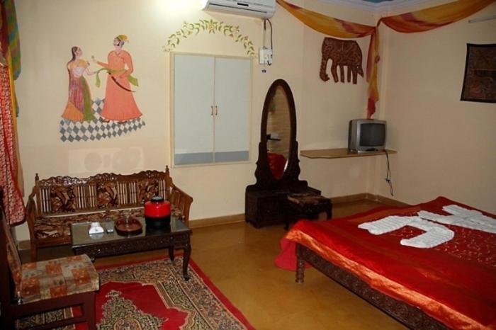 فندق جيلسامرفي  Pithla Haveli الغرفة الصورة